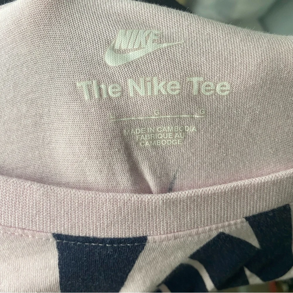 Men’s Nike Club Allover Print Pink Tee Size Large